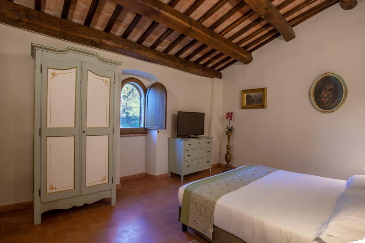 Borgo Petroro Hotel Todi Bagian luar foto