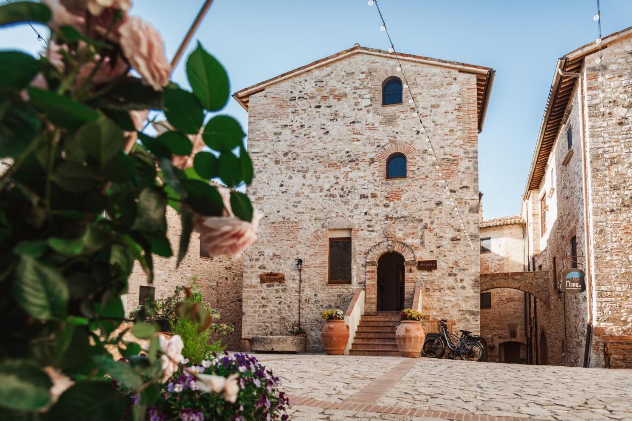 Borgo Petroro Hotel Todi Bagian luar foto