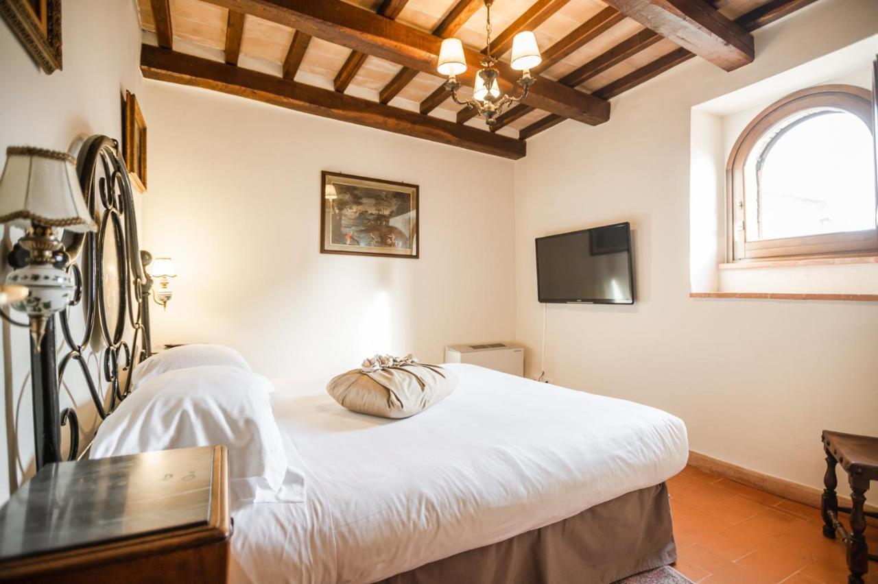 Borgo Petroro Hotel Todi Bagian luar foto