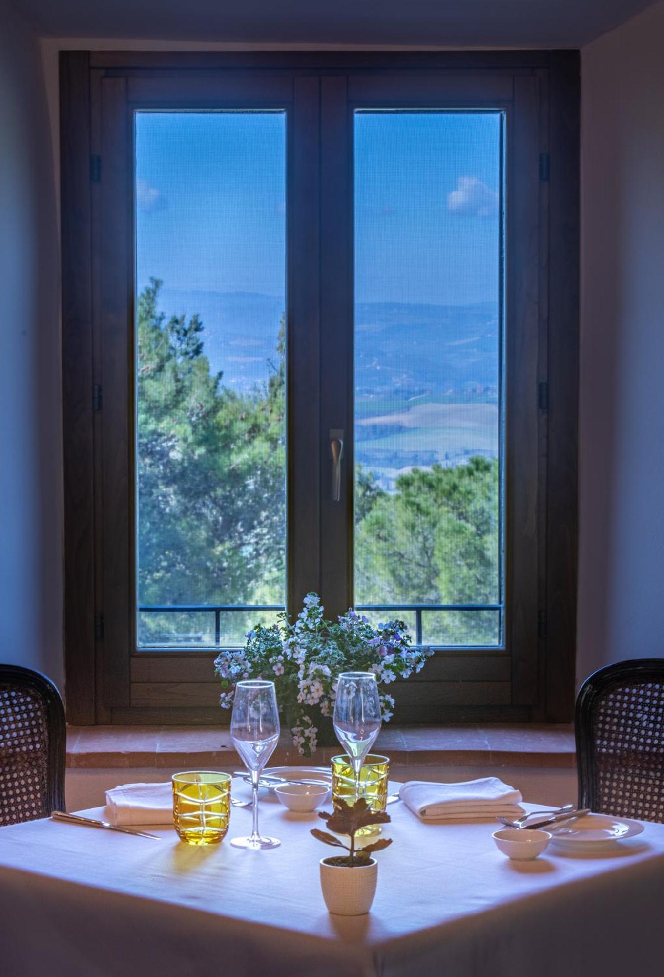 Borgo Petroro Hotel Todi Bagian luar foto
